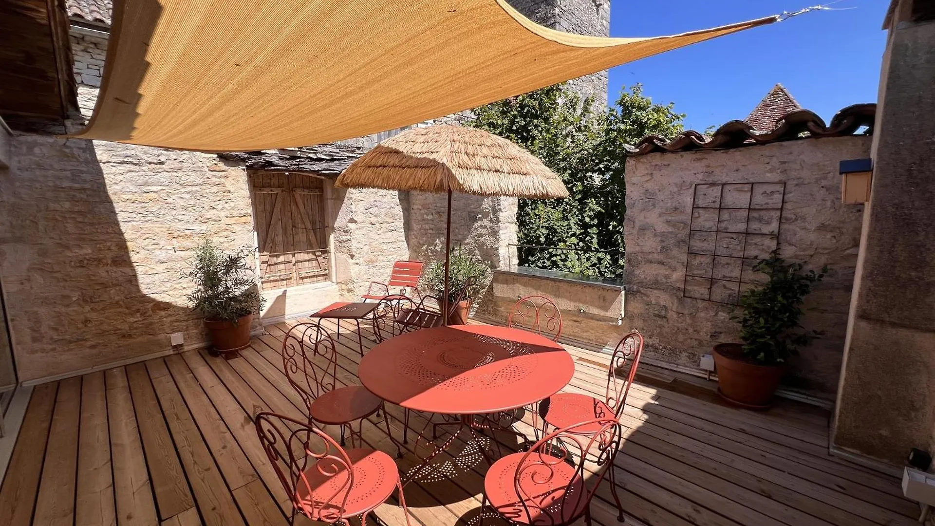 Апартаменты Maison Des Conques Villeneuve-d'Aveyron